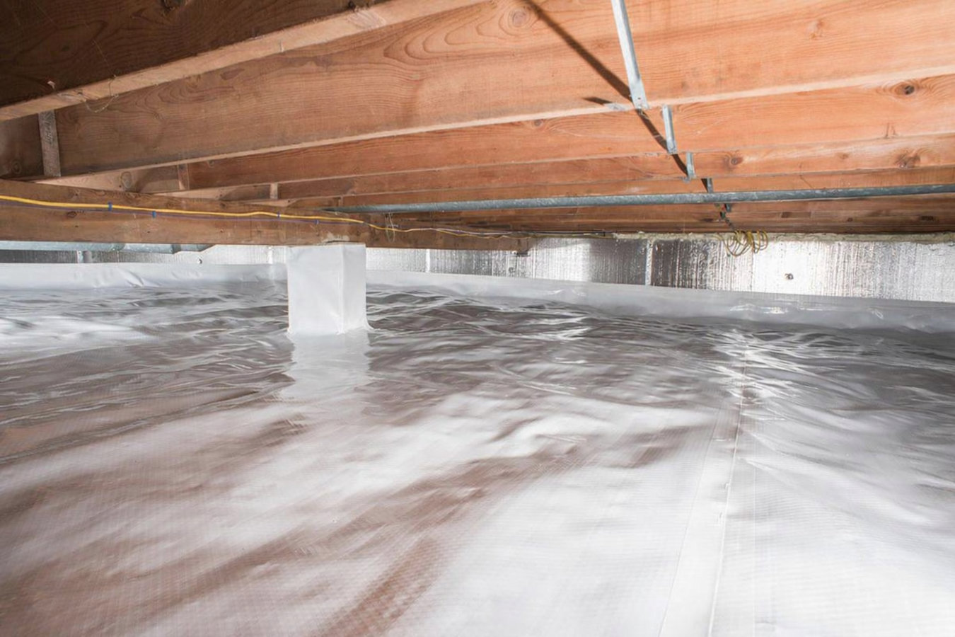 Crawl space vapor barrier in Superior, WI